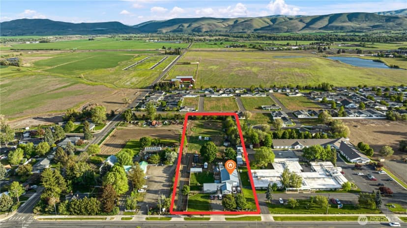 Property photo for 1110 E Mountain View Avenue, Ellensburg photo 2