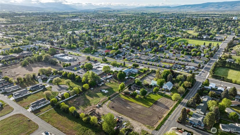 Property photo for 1110 E Mountain View Avenue, Ellensburg photo 12