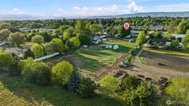 Property photo for 1110 E Mountain View Avenue, Ellensburg photo 4