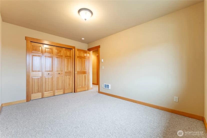 Property photo for 300 Cascadian Court #15, Winthrop photo 22