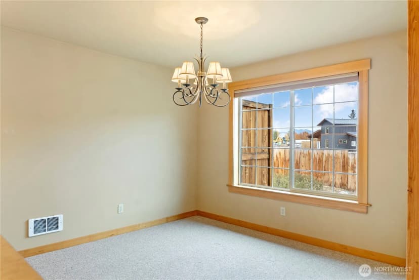 Property photo for 300 Cascadian Court #15, Winthrop photo 10