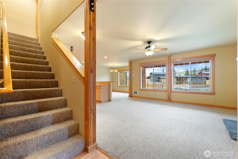 Property photo for 300 Cascadian Court #15, Winthrop photo 6
