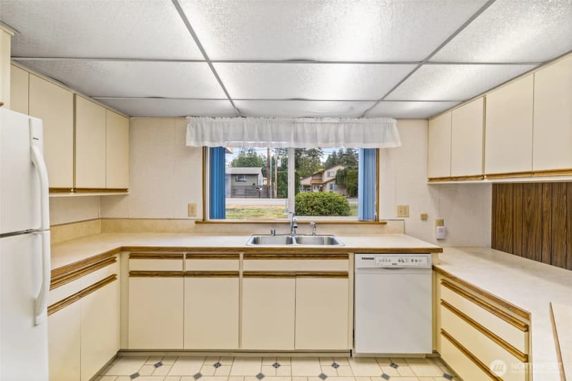 Property photo for 35119 28th Avenue S, Federal Way photo 11