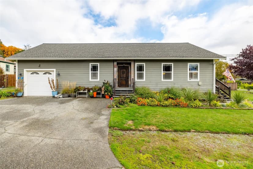 Property photo for 7389 N Park Avenue, Concrete