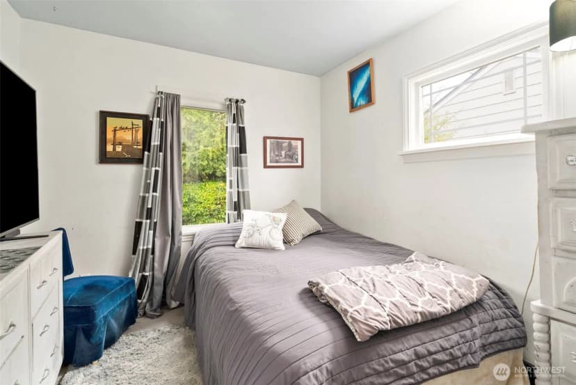 Property photo for 2323 Olympia Avenue Ne, Olympia photo 11