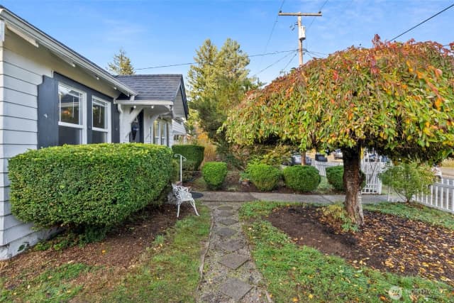 Property photo for 2323 Olympia Avenue Ne, Olympia photo 4