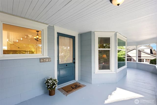 Property photo for 2610 N Warner Street, Tacoma photo 2