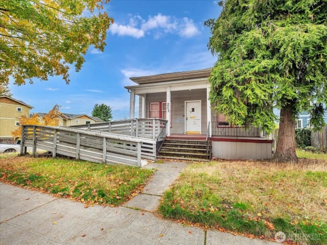 Property photo for 203 23rd Avenue, Seattle