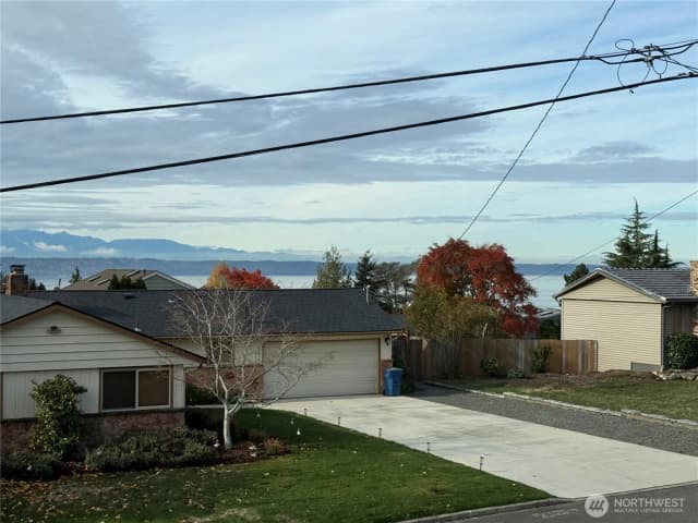Property photo for 22039 98th Place W, Edmonds photo 2