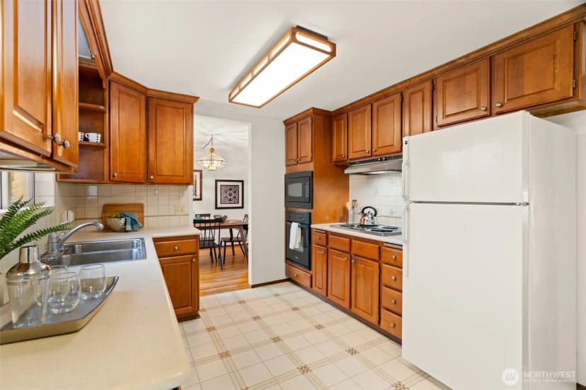 Property photo for 22039 98th Place W, Edmonds photo 12