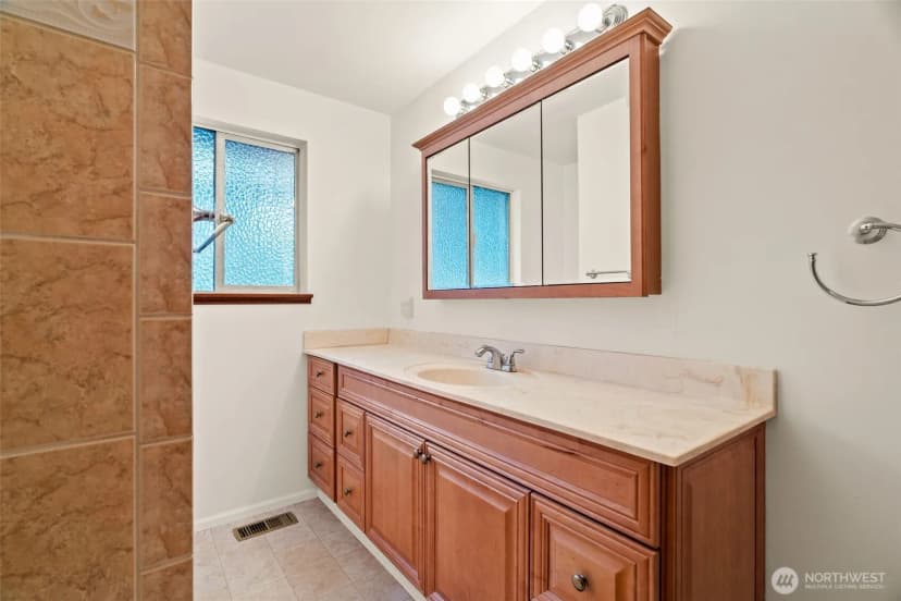 Property photo for 22039 98th Place W, Edmonds photo 18