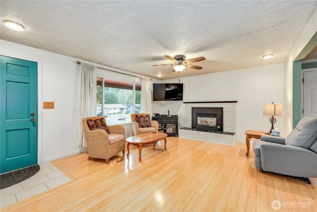 Property photo for 3929 Briarwood Drive Se, Port Orchard photo 4