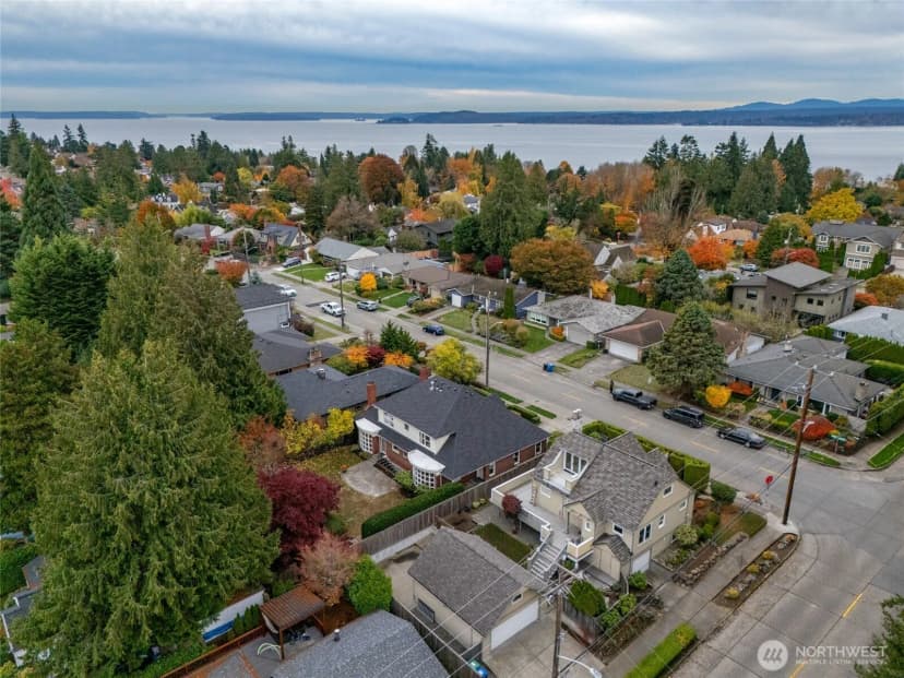 Property photo for 3654 W Viewmont Way W, Seattle photo 30