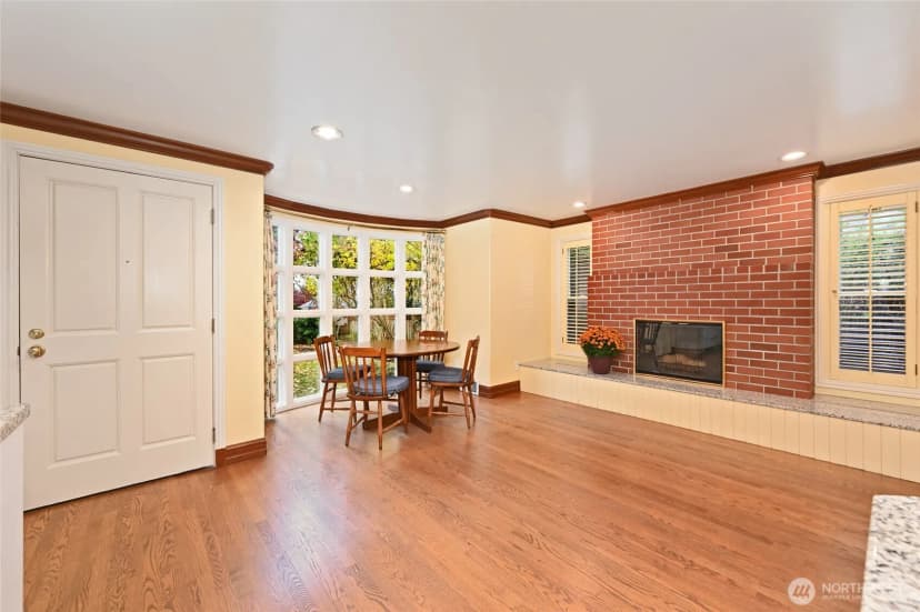 Property photo for 3654 W Viewmont Way W, Seattle photo 12