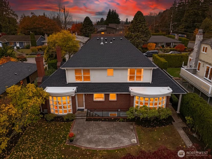 Property photo for 3654 W Viewmont Way W, Seattle photo 32