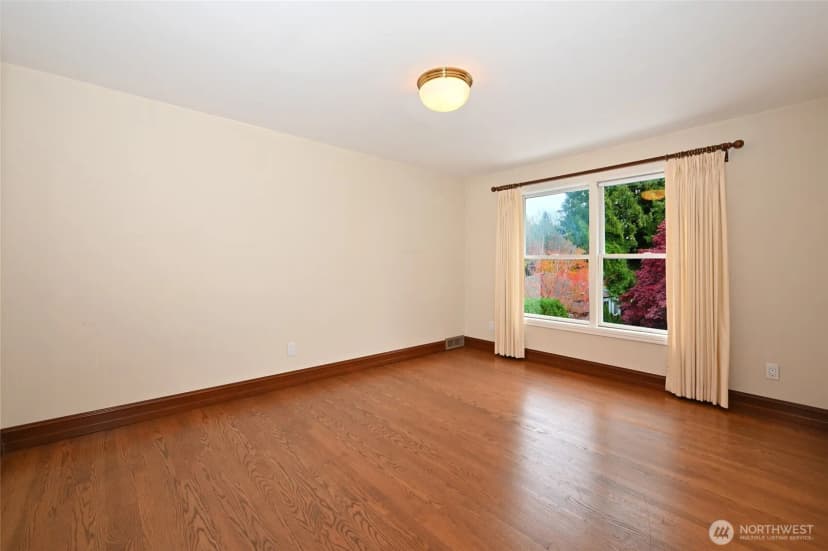 Property photo for 3654 W Viewmont Way W, Seattle photo 19