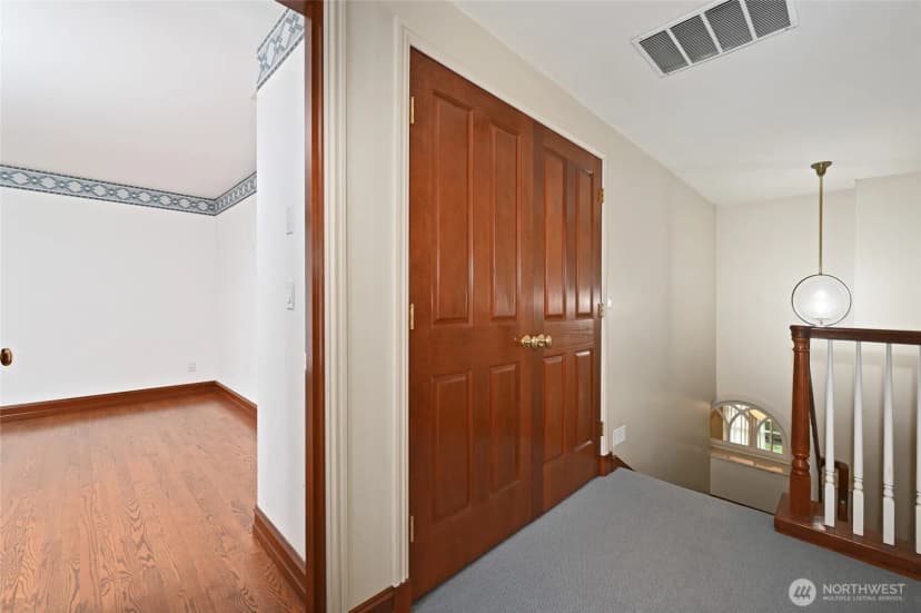 Property photo for 3654 W Viewmont Way W, Seattle photo 18
