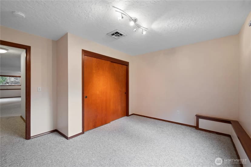 Property photo for 4415 Poplar Way, Longview photo 25