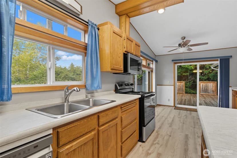 Property photo for 11120 Se 234th Place, Kent photo 8