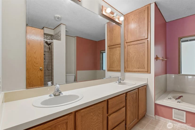 Property photo for 11120 Se 234th Place, Kent photo 19