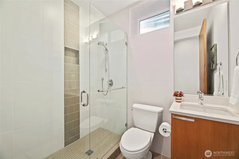 Property photo for 3037 Ne Harrison Drive, Issaquah photo 20