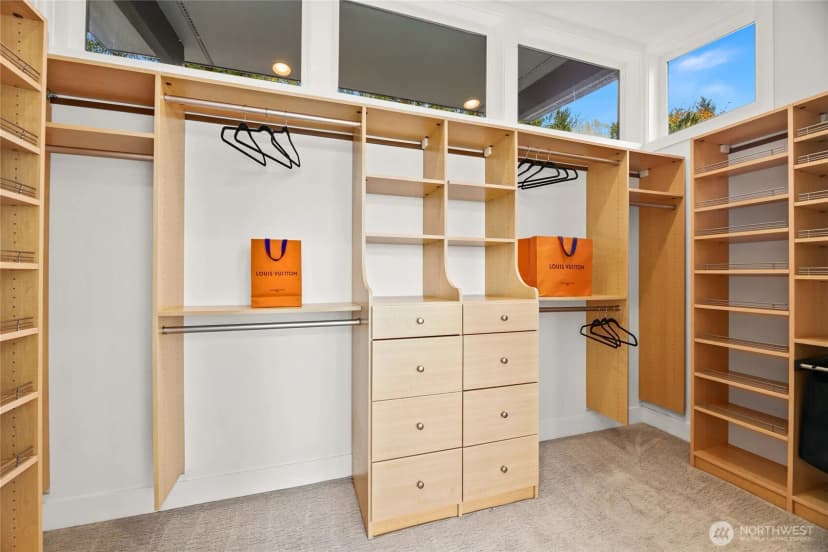 Property photo for 3037 Ne Harrison Drive, Issaquah photo 24