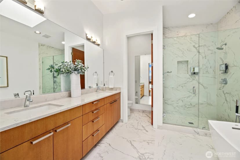 Property photo for 3037 Ne Harrison Drive, Issaquah photo 25