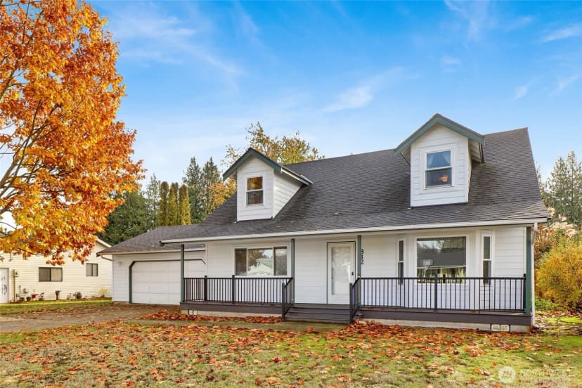 Property photo for 812 Vine Circle, Lynden photo 3