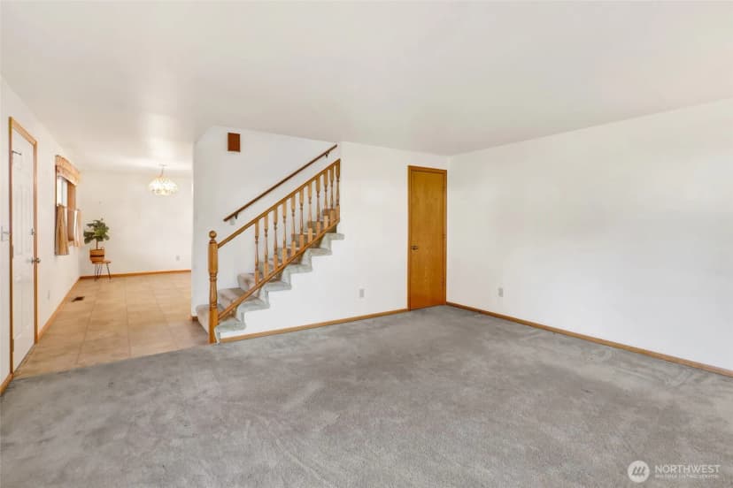Property photo for 812 Vine Circle, Lynden photo 7