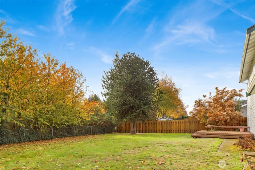 Property photo for 812 Vine Circle, Lynden photo 37