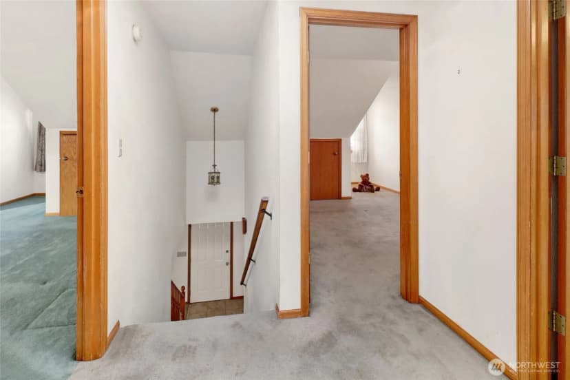 Property photo for 812 Vine Circle, Lynden photo 31