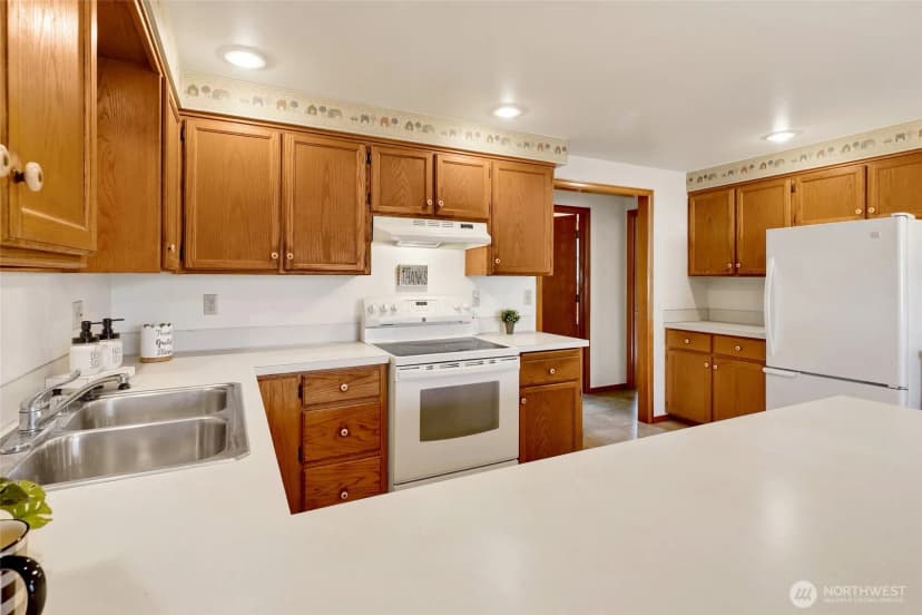 Property photo for 812 Vine Circle, Lynden photo 11