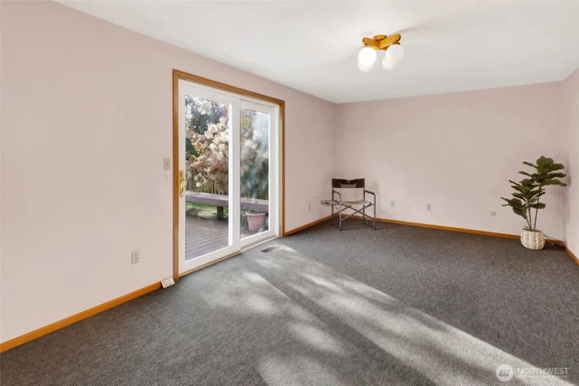 Property photo for 812 Vine Circle, Lynden photo 16