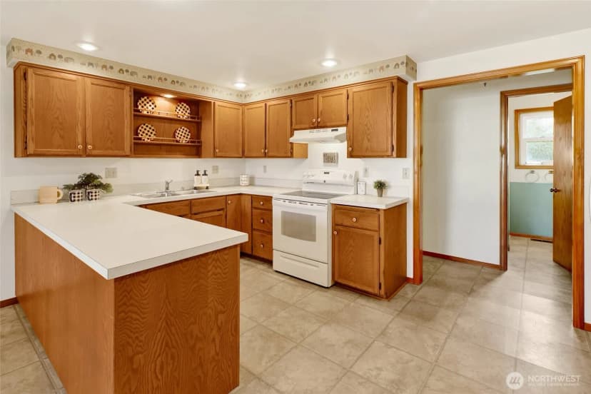 Property photo for 812 Vine Circle, Lynden photo 12