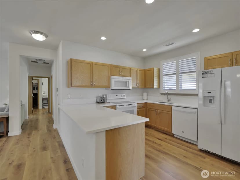 Property photo for 8217 Bainbridge Loop Ne, Lacey photo 5