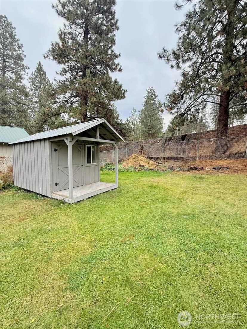 Property photo for 48 Pinecrest Road, Tonasket photo 9