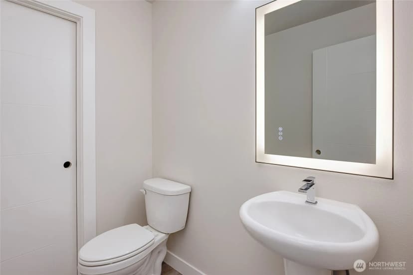Property photo for 6722 Ne 187th Street #105, Kenmore photo 23