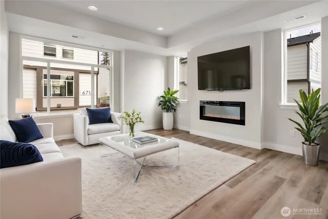 Property photo for 6722 Ne 187th Street #105, Kenmore photo 2