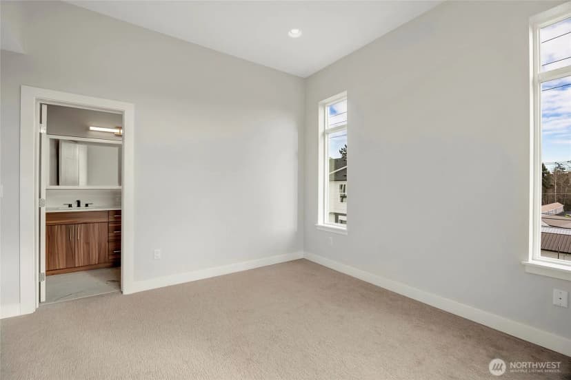 Property photo for 6722 Ne 187th Street #105, Kenmore photo 18