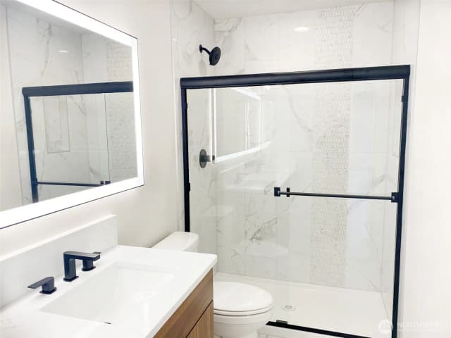 Property photo for 6722 Ne 187th Street #105, Kenmore photo 5