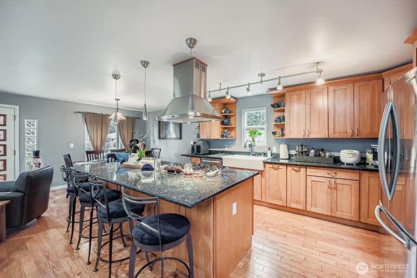 Property photo for 16051 51st Avenue S, Tukwila photo 10
