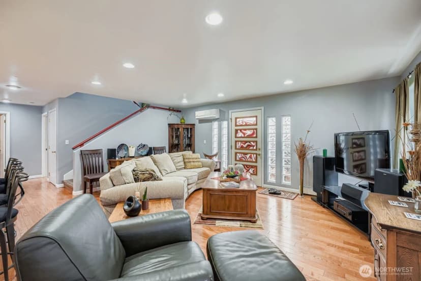Property photo for 16051 51st Avenue S, Tukwila photo 13