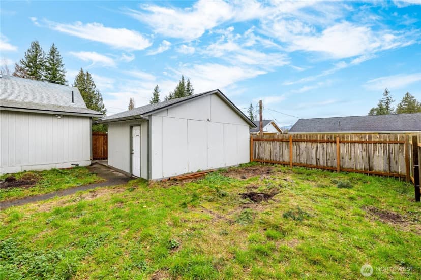 Property photo for 879 N Fruitdale Road, Sedro Woolley photo 35