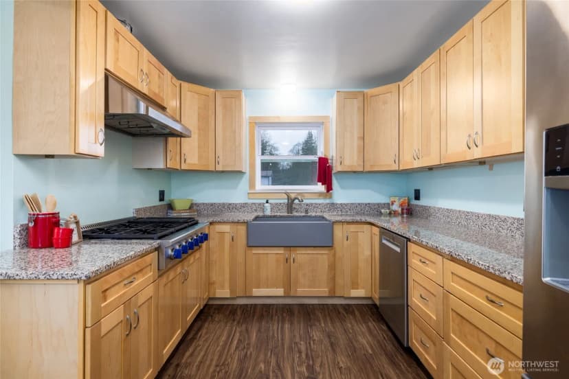 Property photo for 879 N Fruitdale Road, Sedro Woolley photo 12
