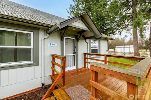 Property photo for 879 N Fruitdale Road, Sedro Woolley photo 5