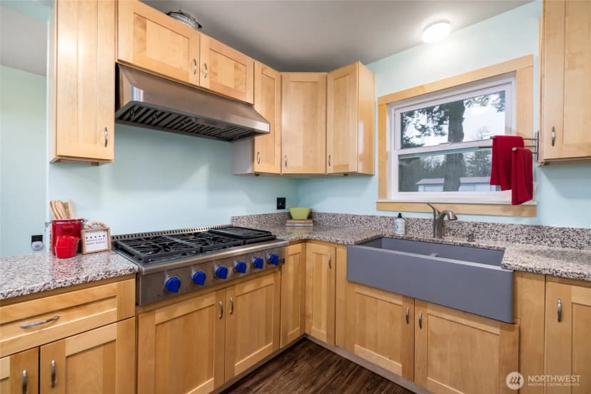 Property photo for 879 N Fruitdale Road, Sedro Woolley photo 13