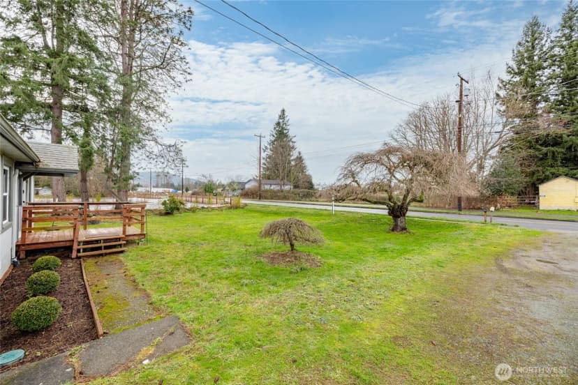 Property photo for 879 N Fruitdale Road, Sedro Woolley photo 4