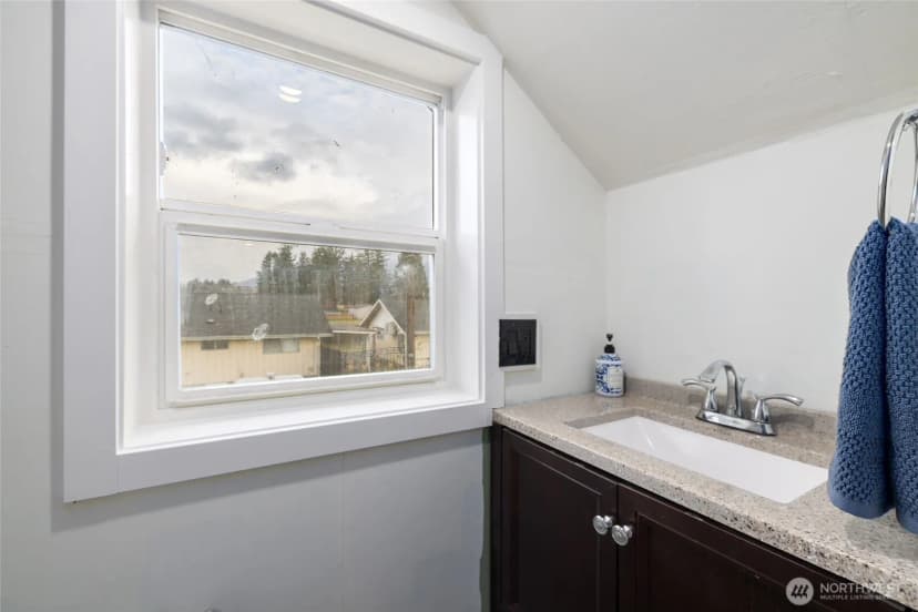 Property photo for 879 N Fruitdale Road, Sedro Woolley photo 30