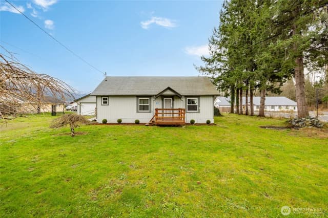 Property photo for 879 N Fruitdale Road, Sedro Woolley