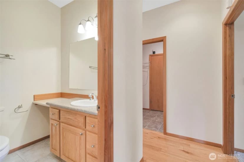 Property photo for 115 Schoolhouse Lane, Toledo photo 24